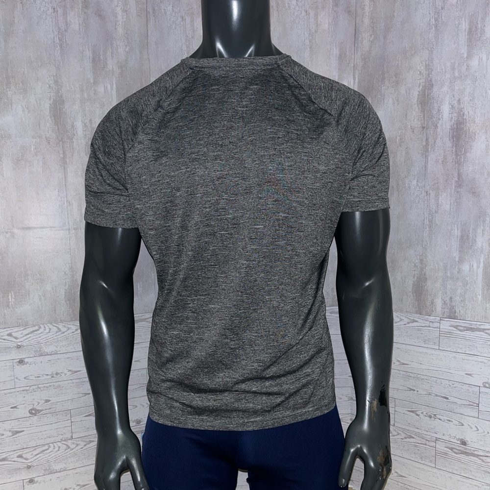 Men's Gray Nike T-Shirt (Dry-Fit)
